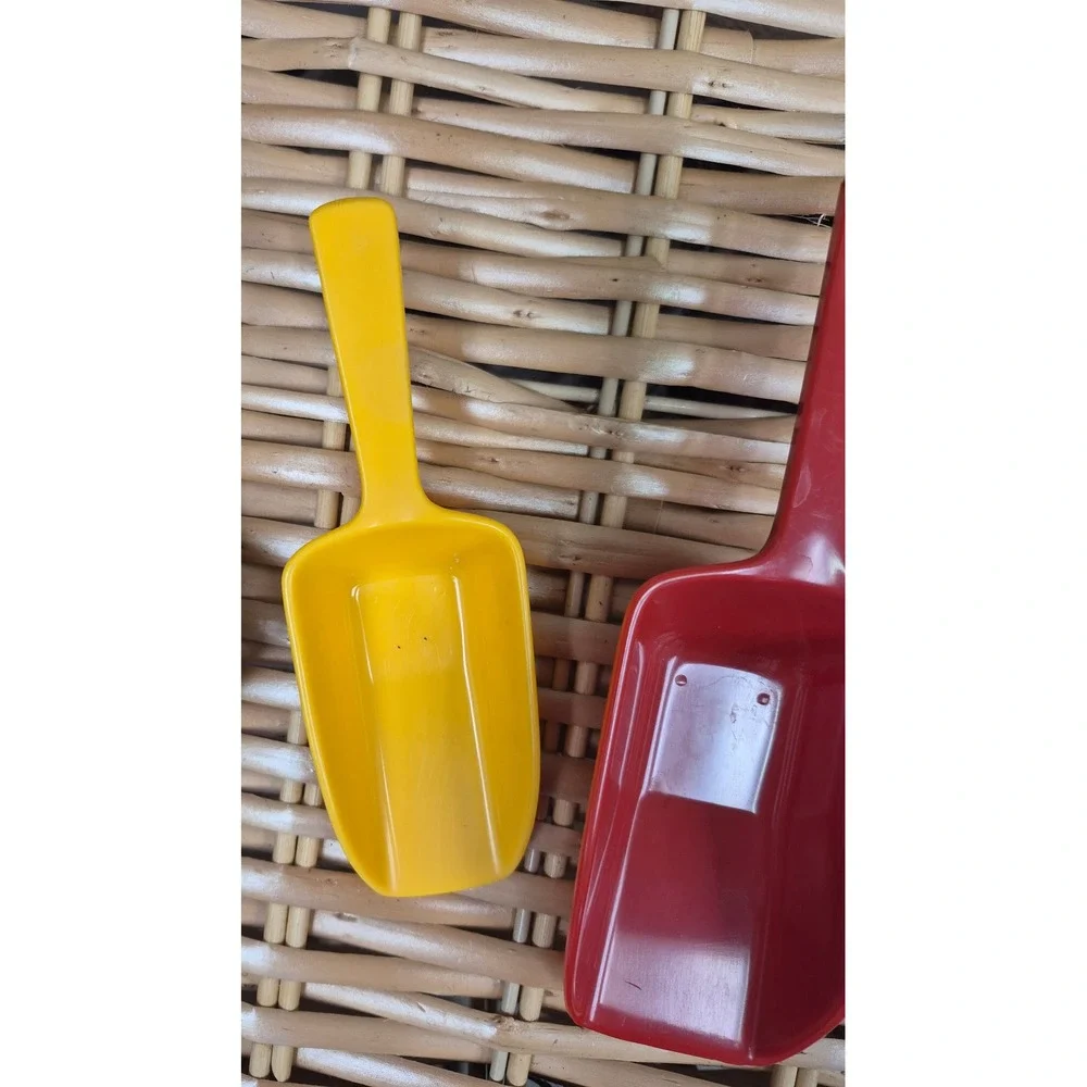 Vintage InterDesign Plastic Kitchen Scoops Red Yellow Set of 2 Hong Kong Retro